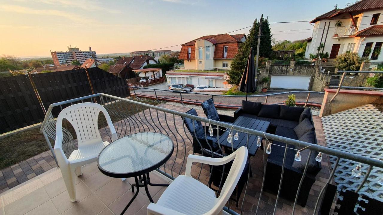 Hillside Garden Apartman Lägenhet Zalakaros Exteriör bild