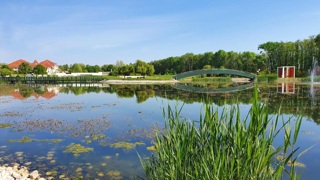 Hillside Garden Apartman Lägenhet Zalakaros Exteriör bild
